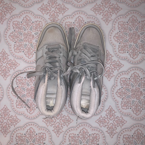 Nike sky high wedged heel - Picture 2 of 3